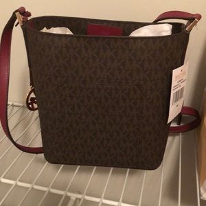 Brand New Michael Kors Crossbody Purse